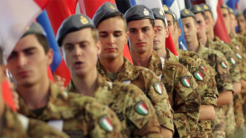Italia no combate en Libia sino que ofrece asistencia